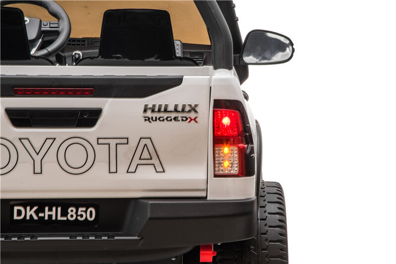 Little Riders Kids Ride On Car Licensed Toyota Hilux Ute 2021 4x4 4WD